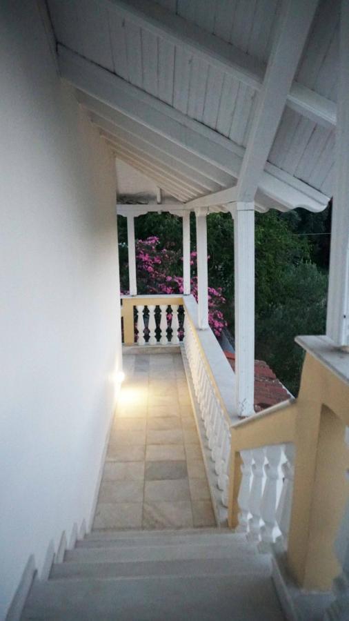 Villa Karras Неа-Врасна Екстер'єр фото